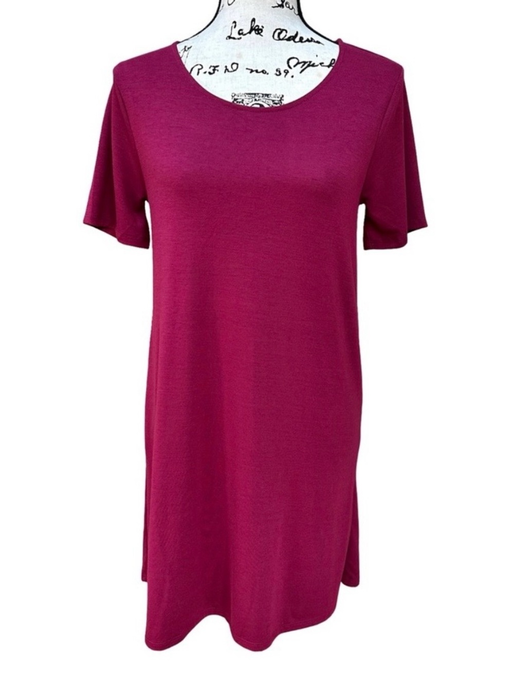 Zenana Magenta Tunic Top Short Sleeve Rayon Flowy Fit M Modified Fit